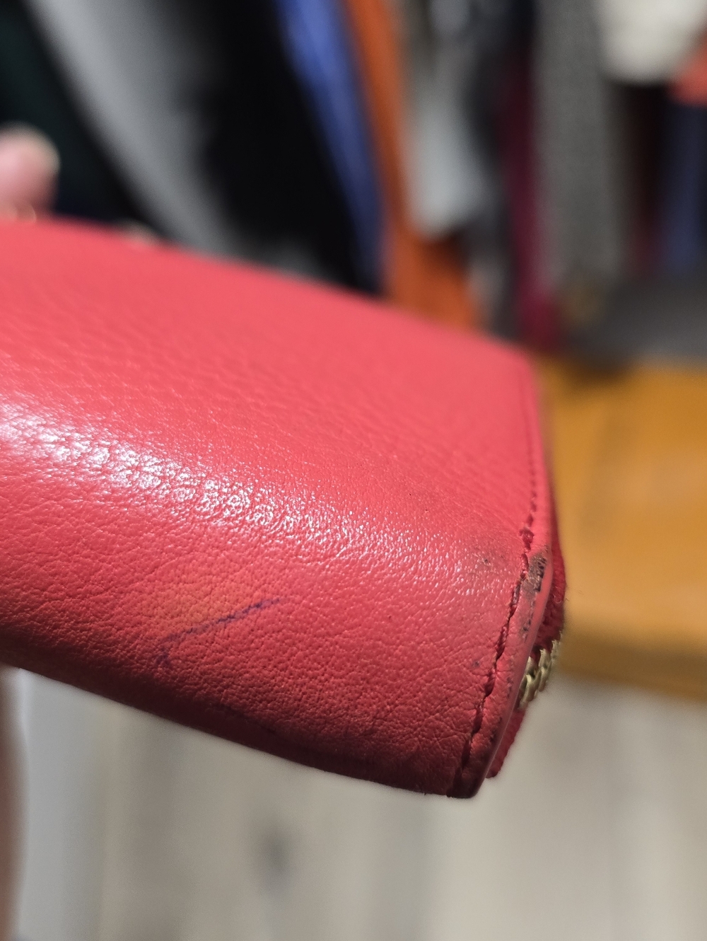 Tory Burch Red Zip-Around Pebbled Leather Wallet GUC - Picture 9 of 9